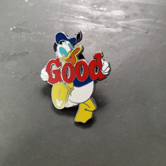 Donald Duck Good pin